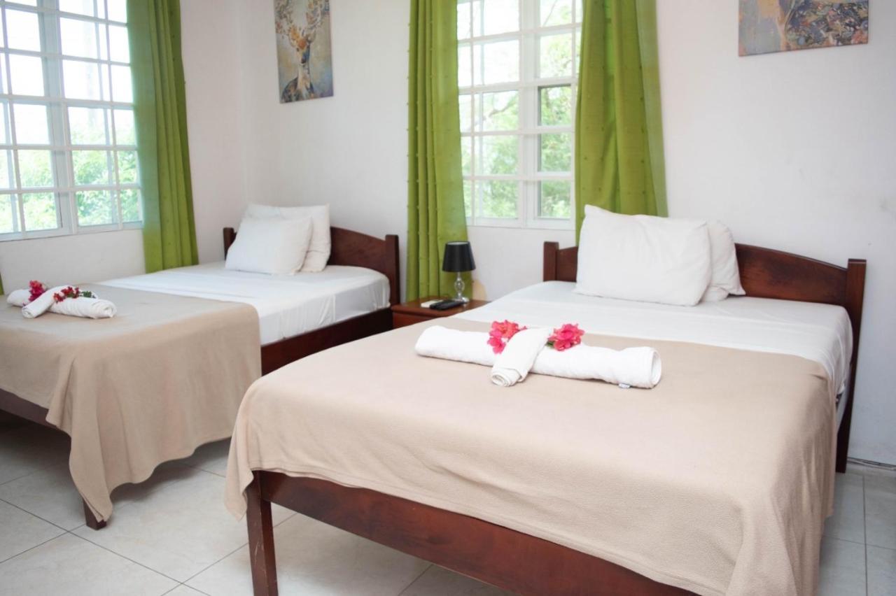 La Heliconia & Day Spa St. George's Luaran gambar