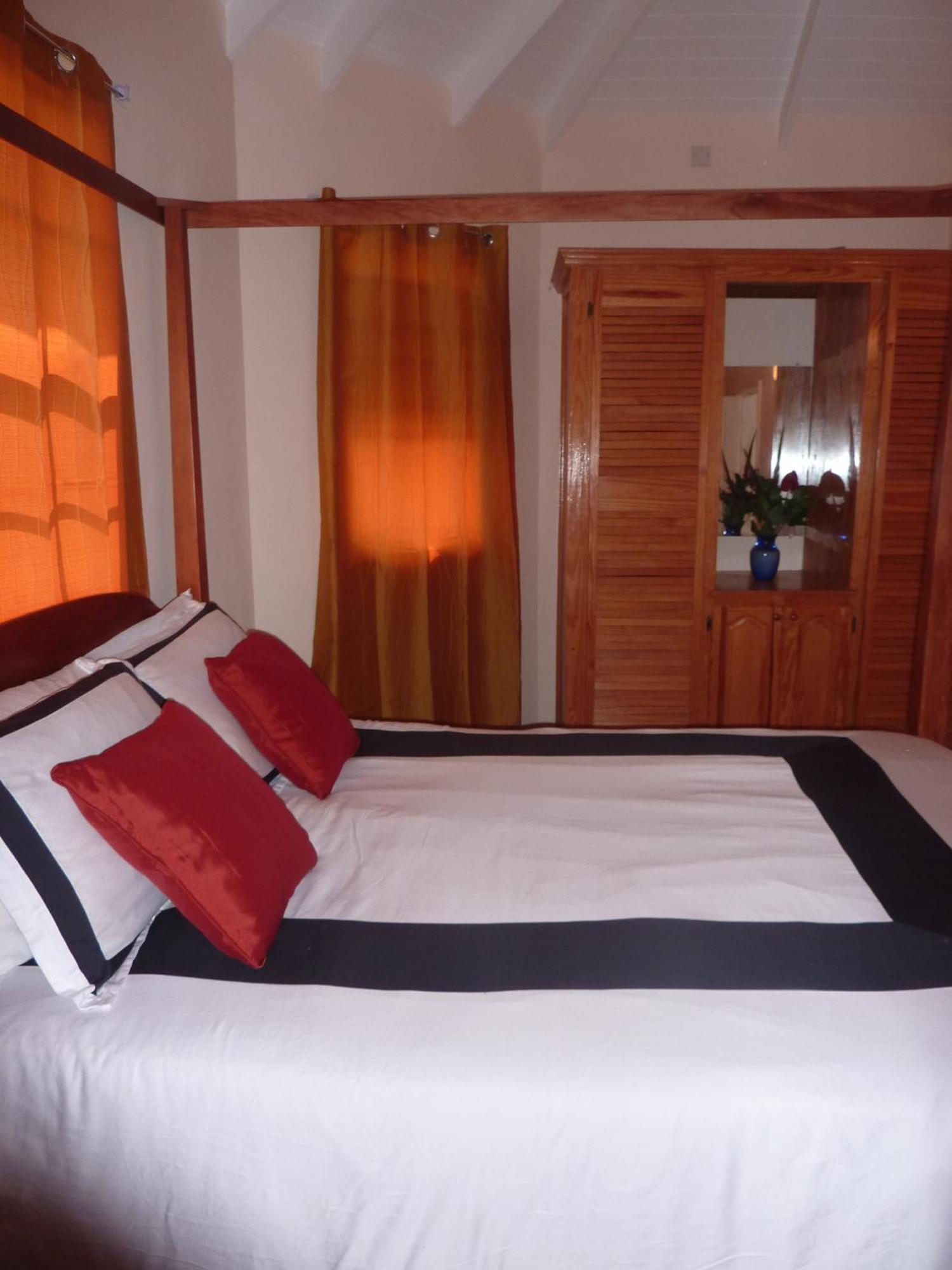 La Heliconia & Day Spa St. George's Luaran gambar